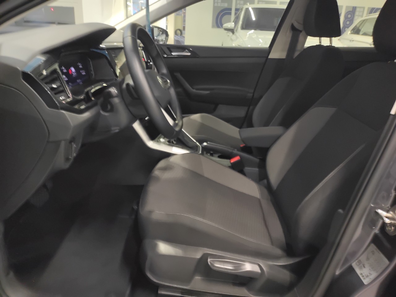 Polo 230 TSI Tech