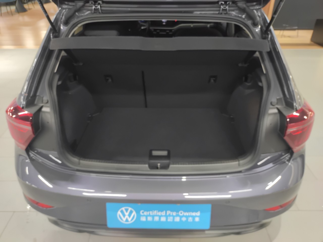 Polo 230 TSI Tech