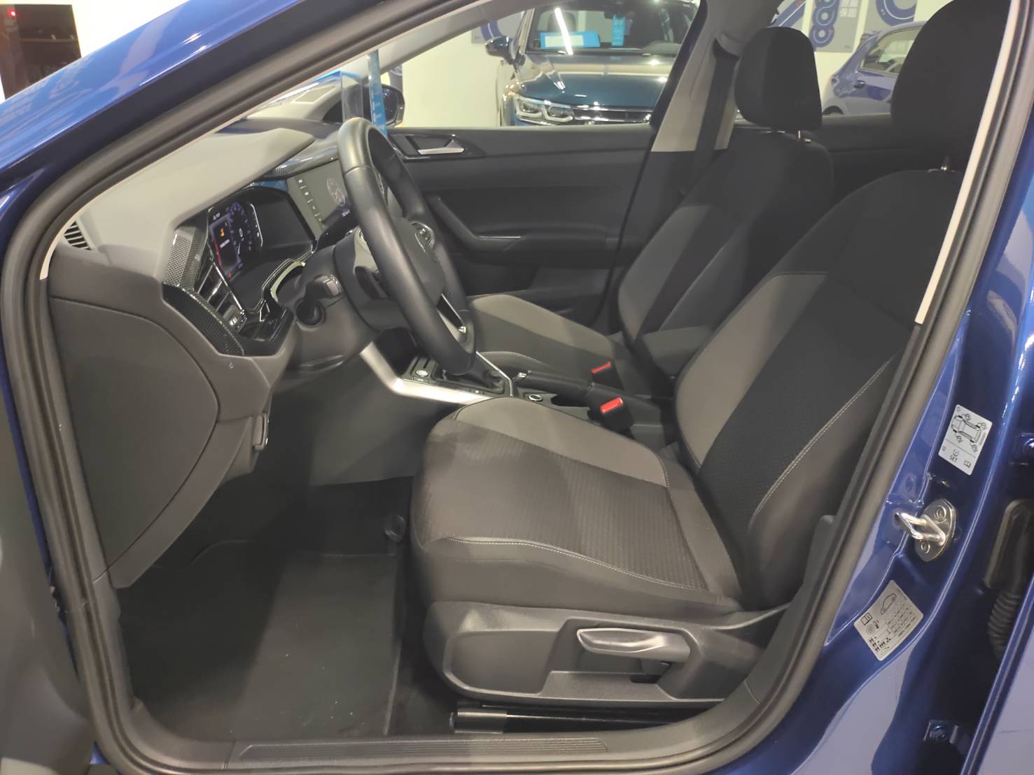 Polo 230 TSI Tech