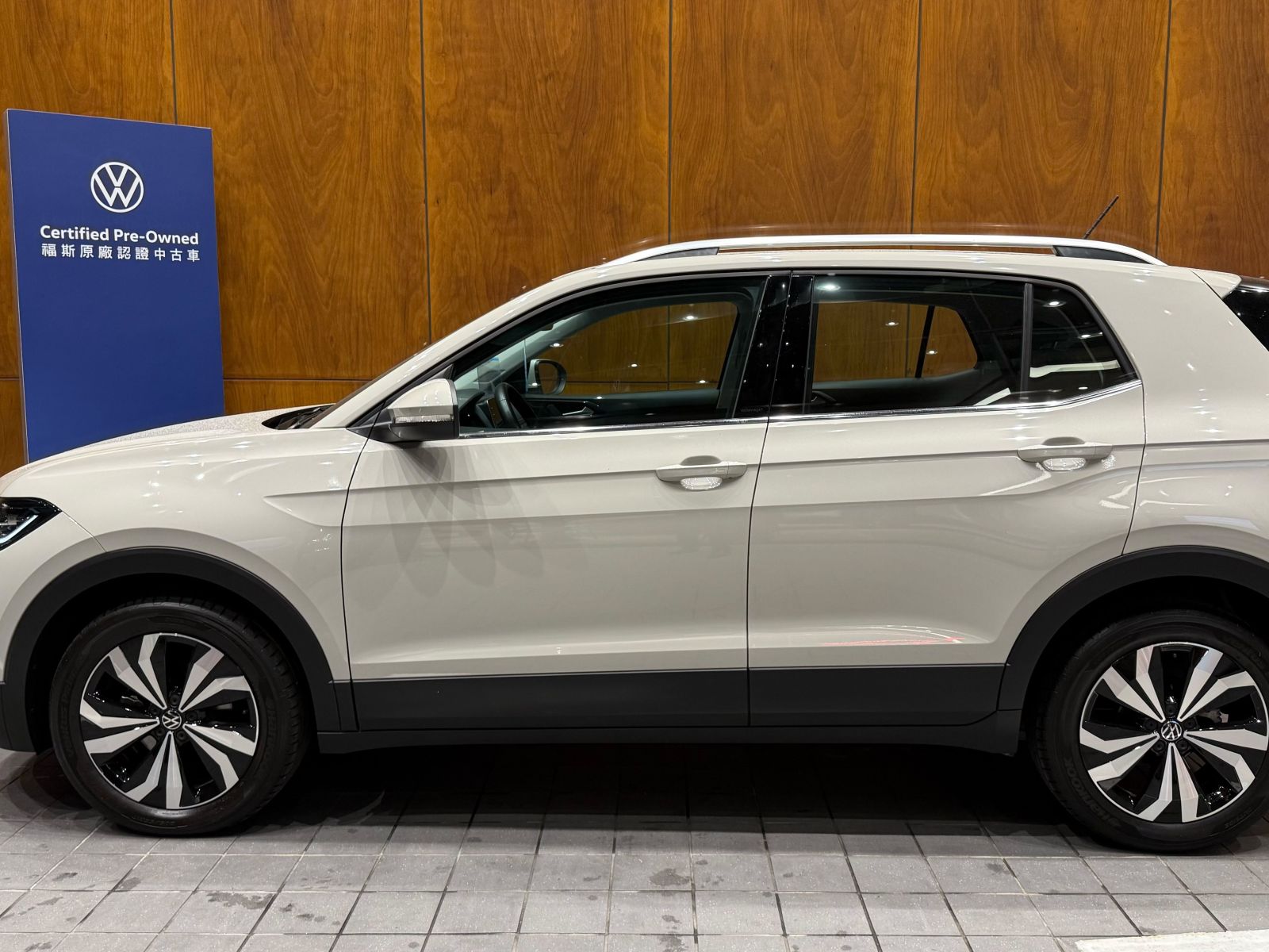  T-Cross 230 TSI Tech