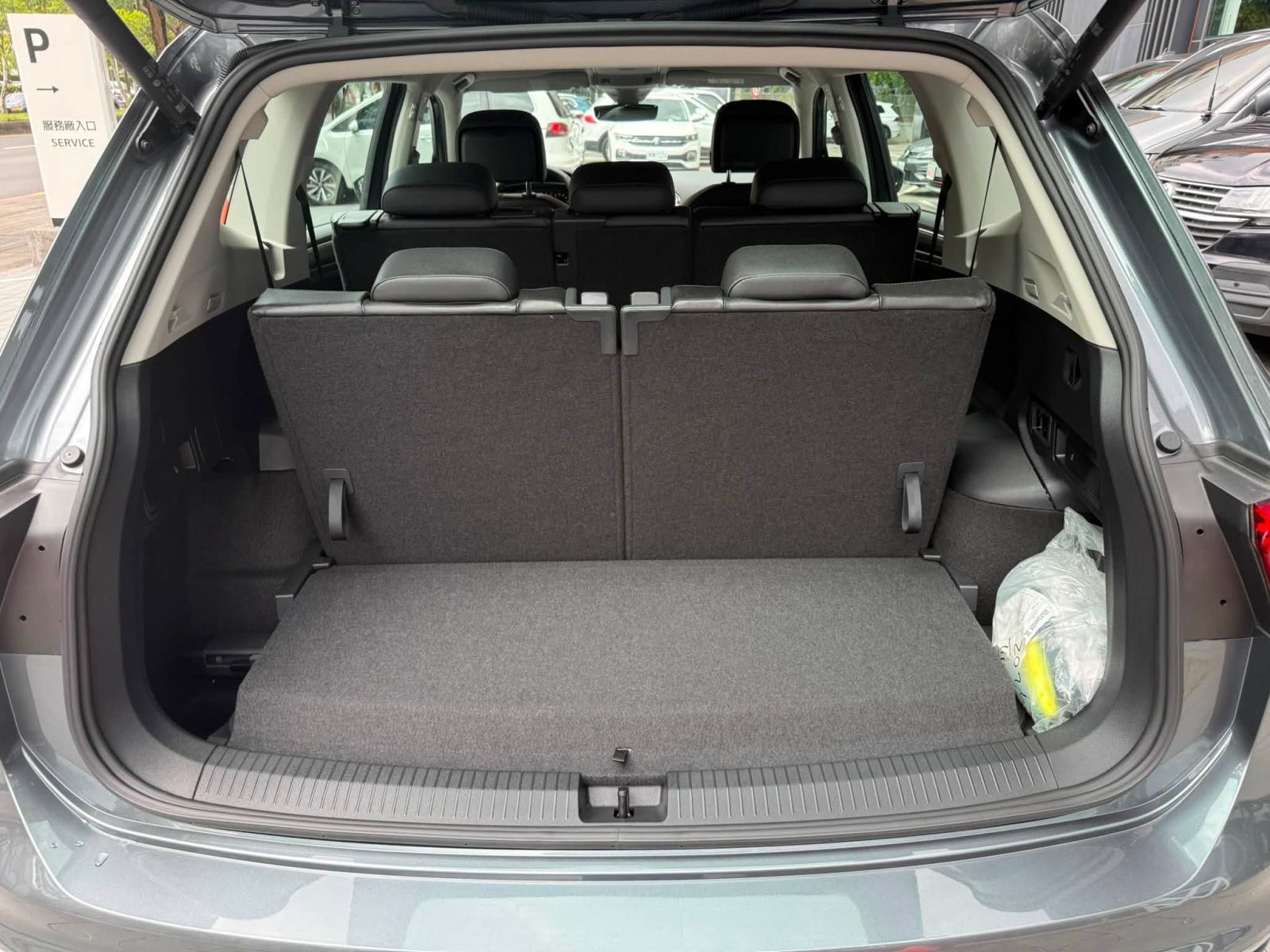 MY24 Tiguan Allspace 330 TSI Elegance Premium
