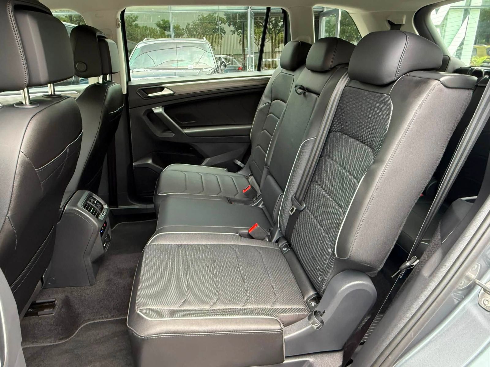 MY24 Tiguan Allspace 330 TSI Elegance Premium
