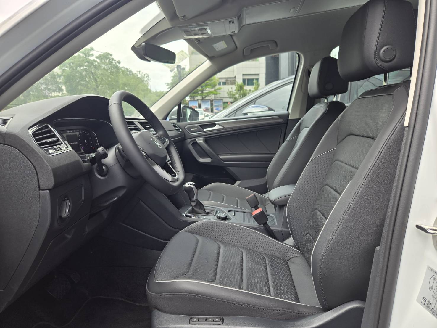 MY24 Tiguan Allspace GP 330 TSI Elegance Premium-V3