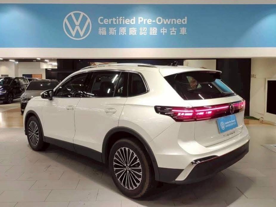Tiguan 280 eTSI Elegance Premium