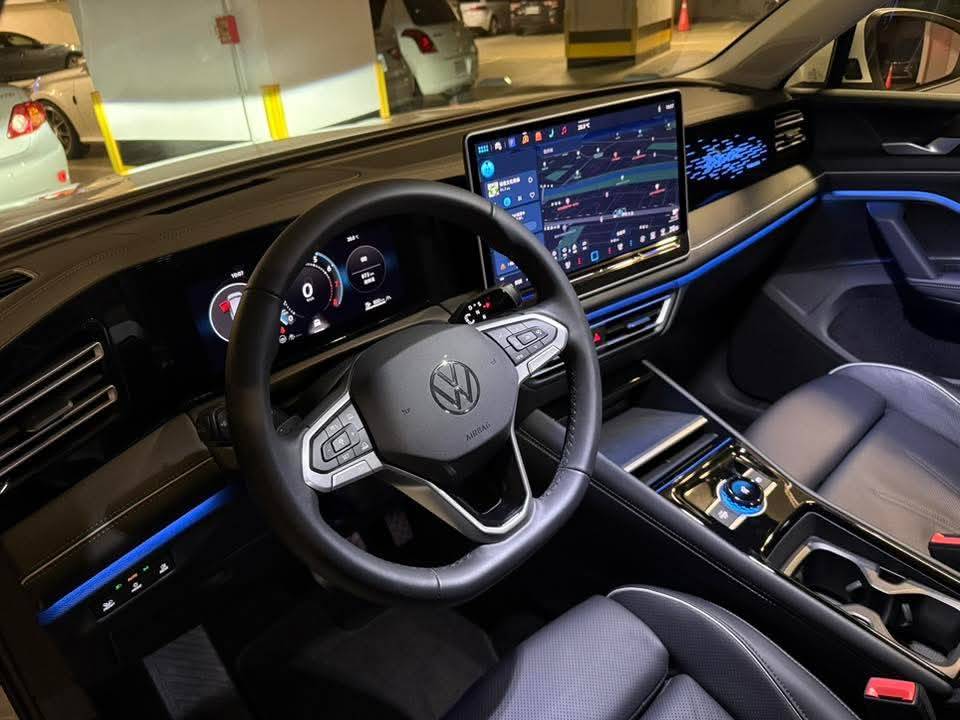 Tiguan 280 eTSI Elegance Premium