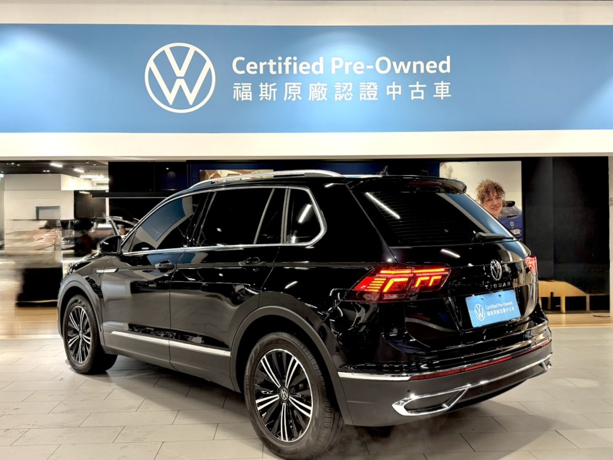 Tiguan 280 TSI Elegance Premium