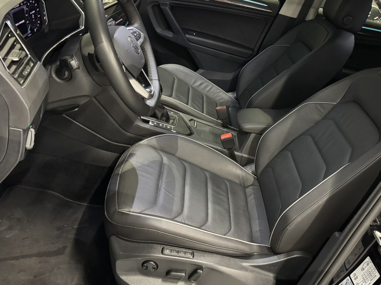 Tiguan 280 TSI Elegance Premium