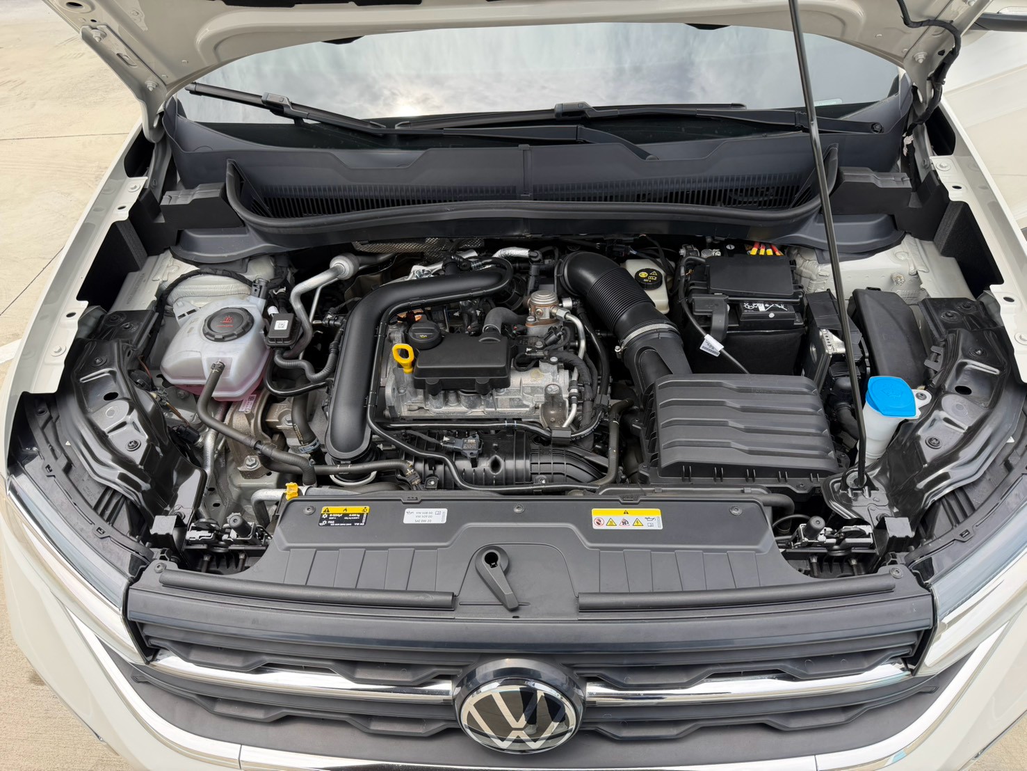 T-Cross 230 TSI Tech