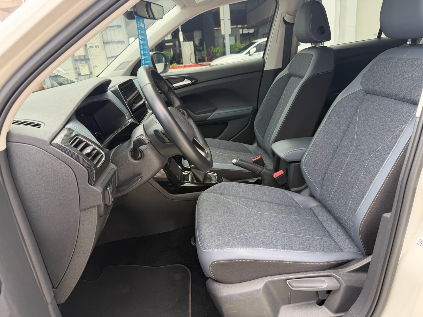 T-Cross 230 TSI Tech
