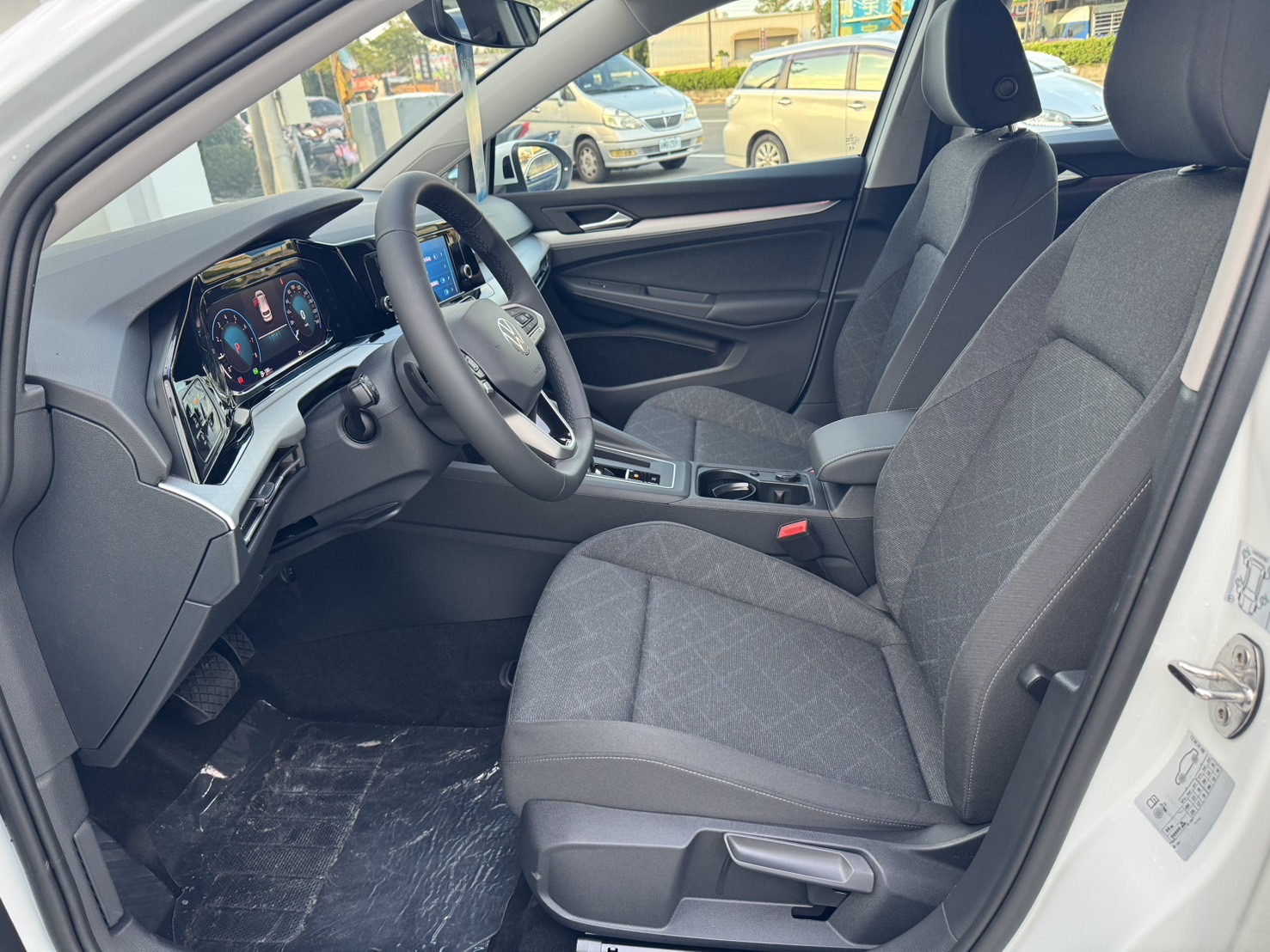 Golf 280 eTSI SE