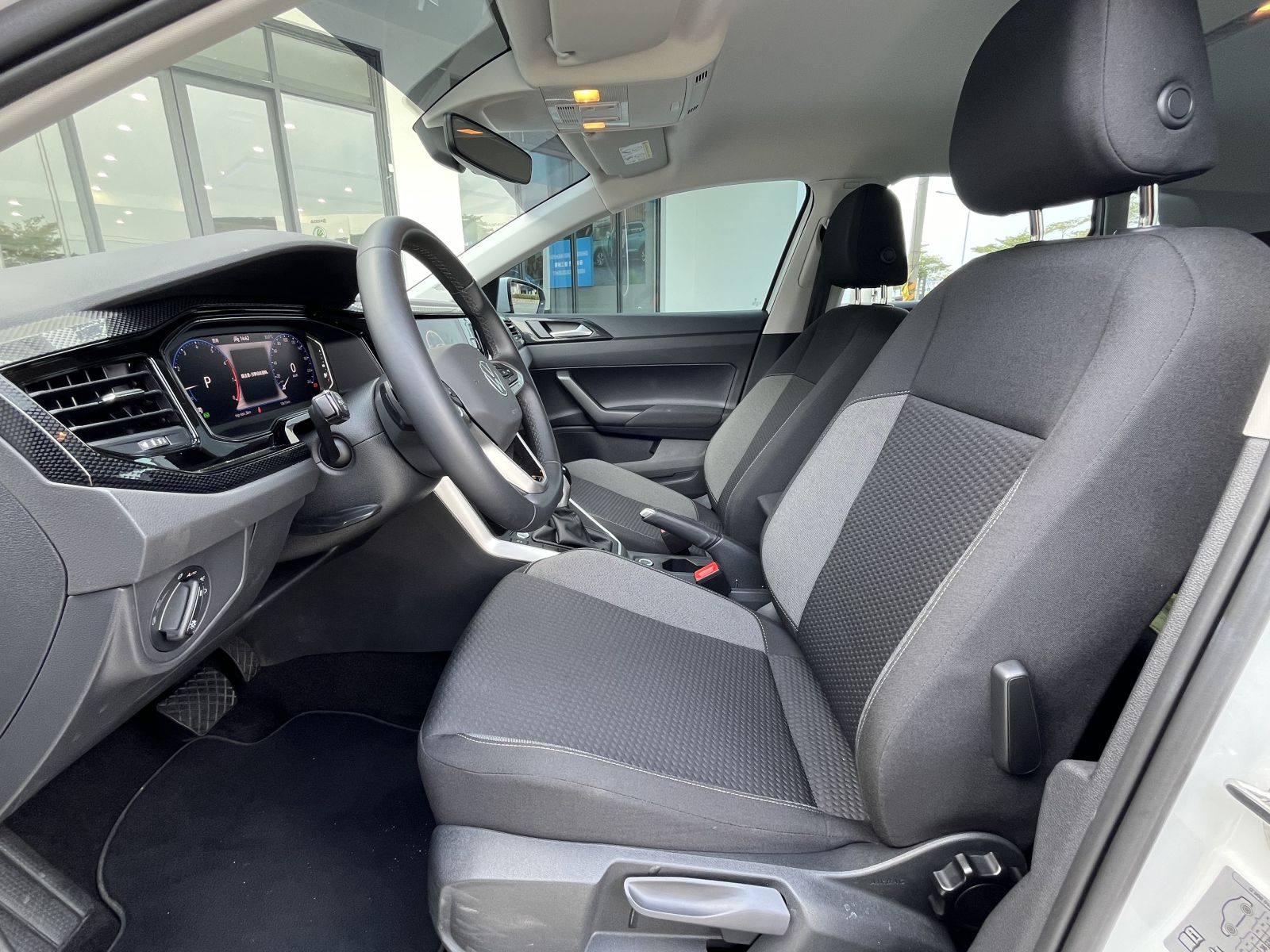 Polo 230 TSI Tech