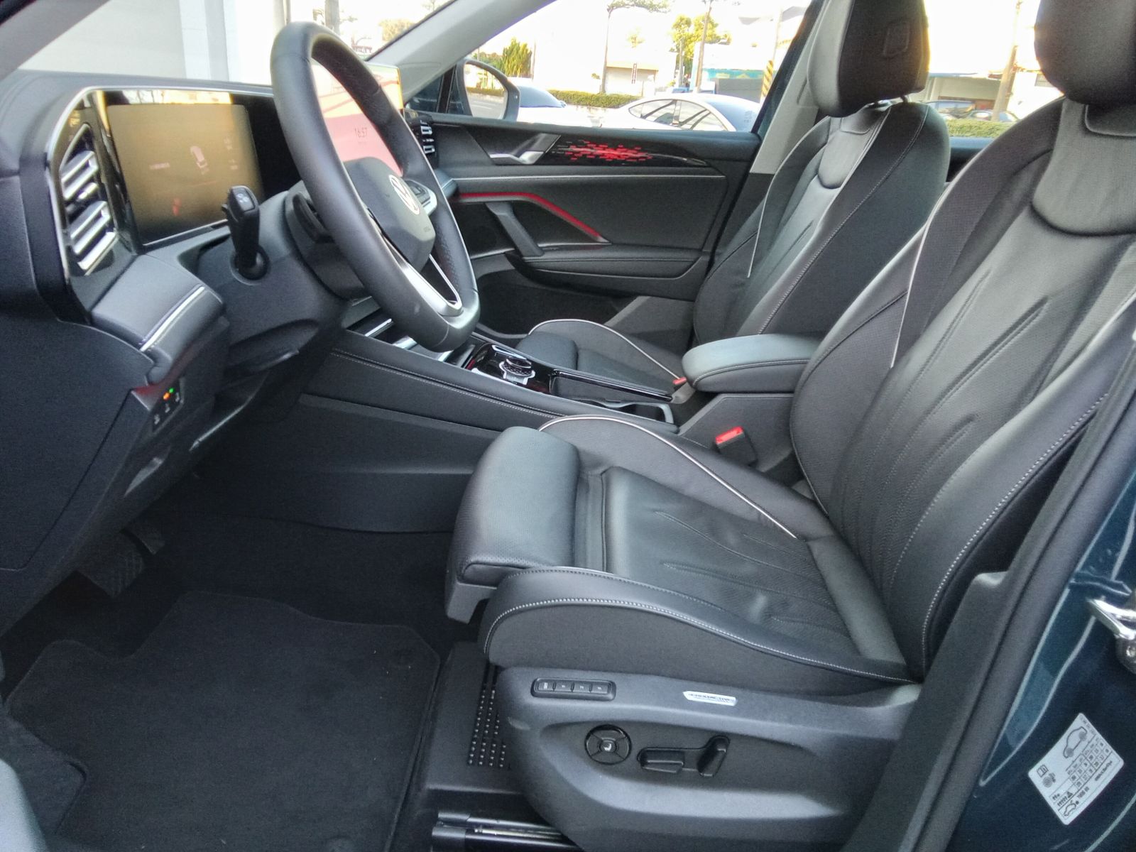 Tiguan 280 TSI Elegance Premium