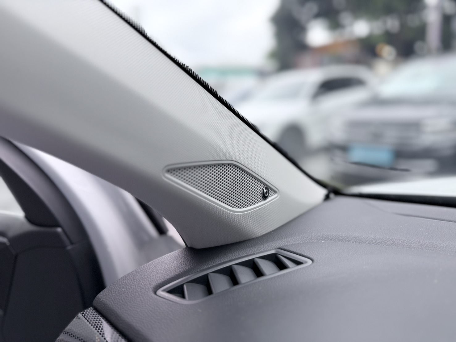 T-Cross 23T-Cross 230 TSI Style Design0 TSI Tech