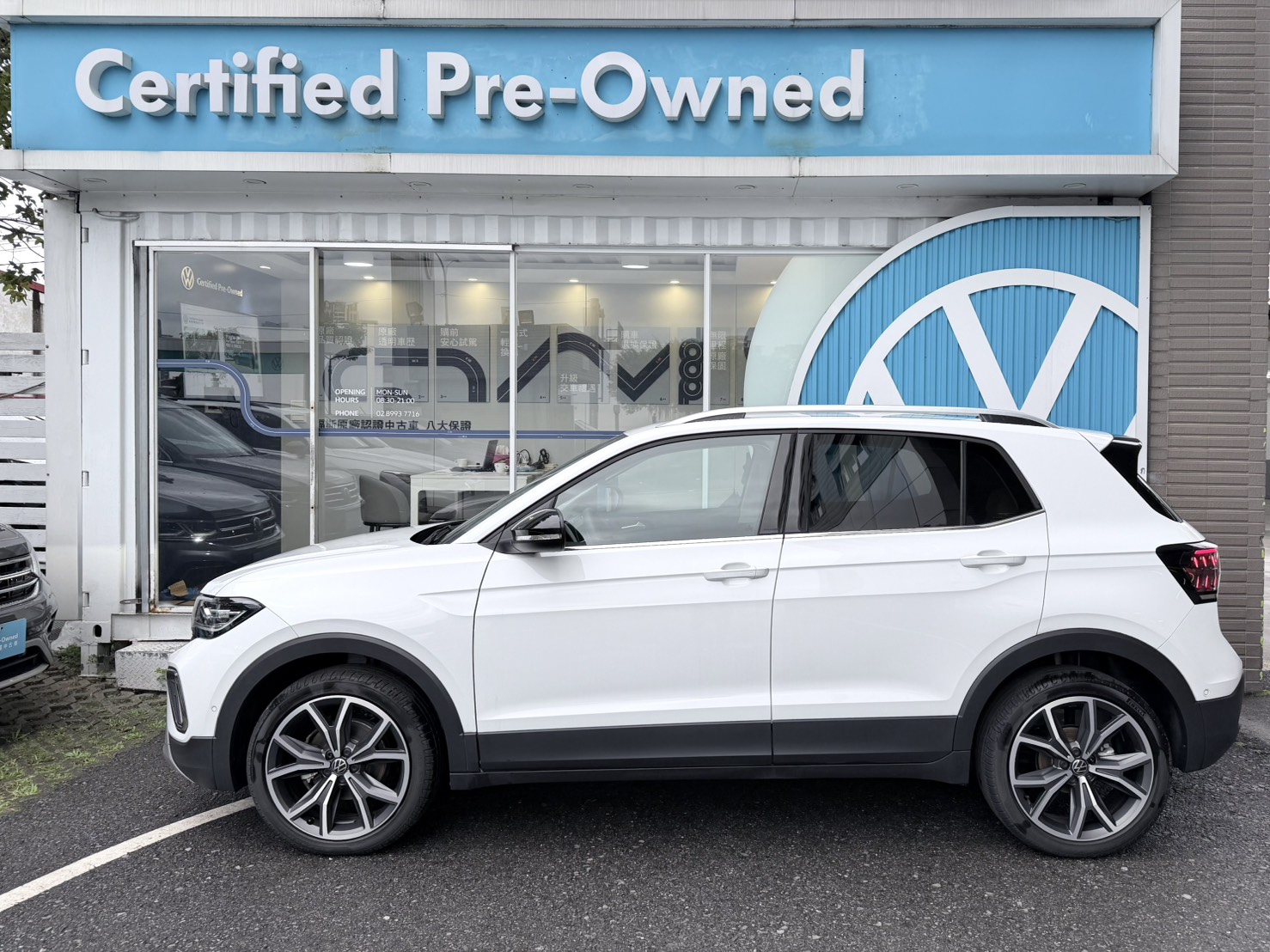 T-Cross 23T-Cross 230 TSI Style Design0 TSI Tech