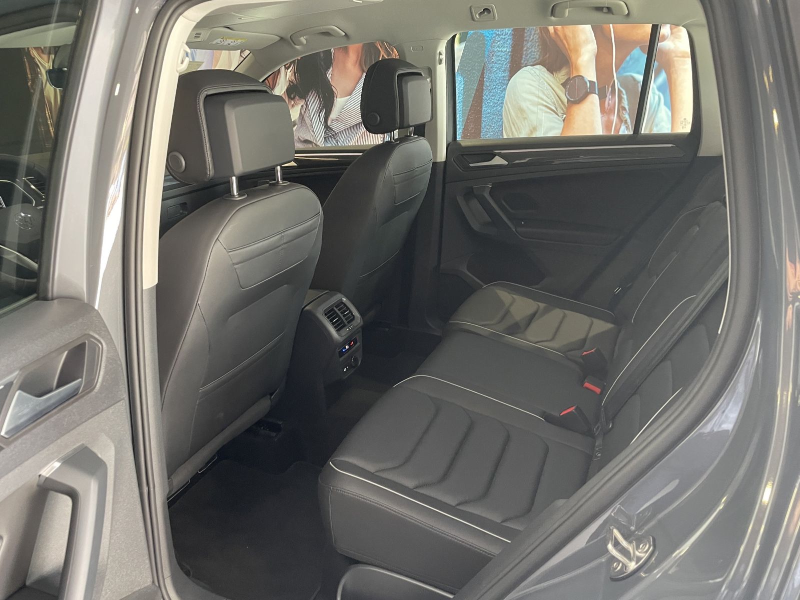 Tiguan 330 TSI Elegance Premium