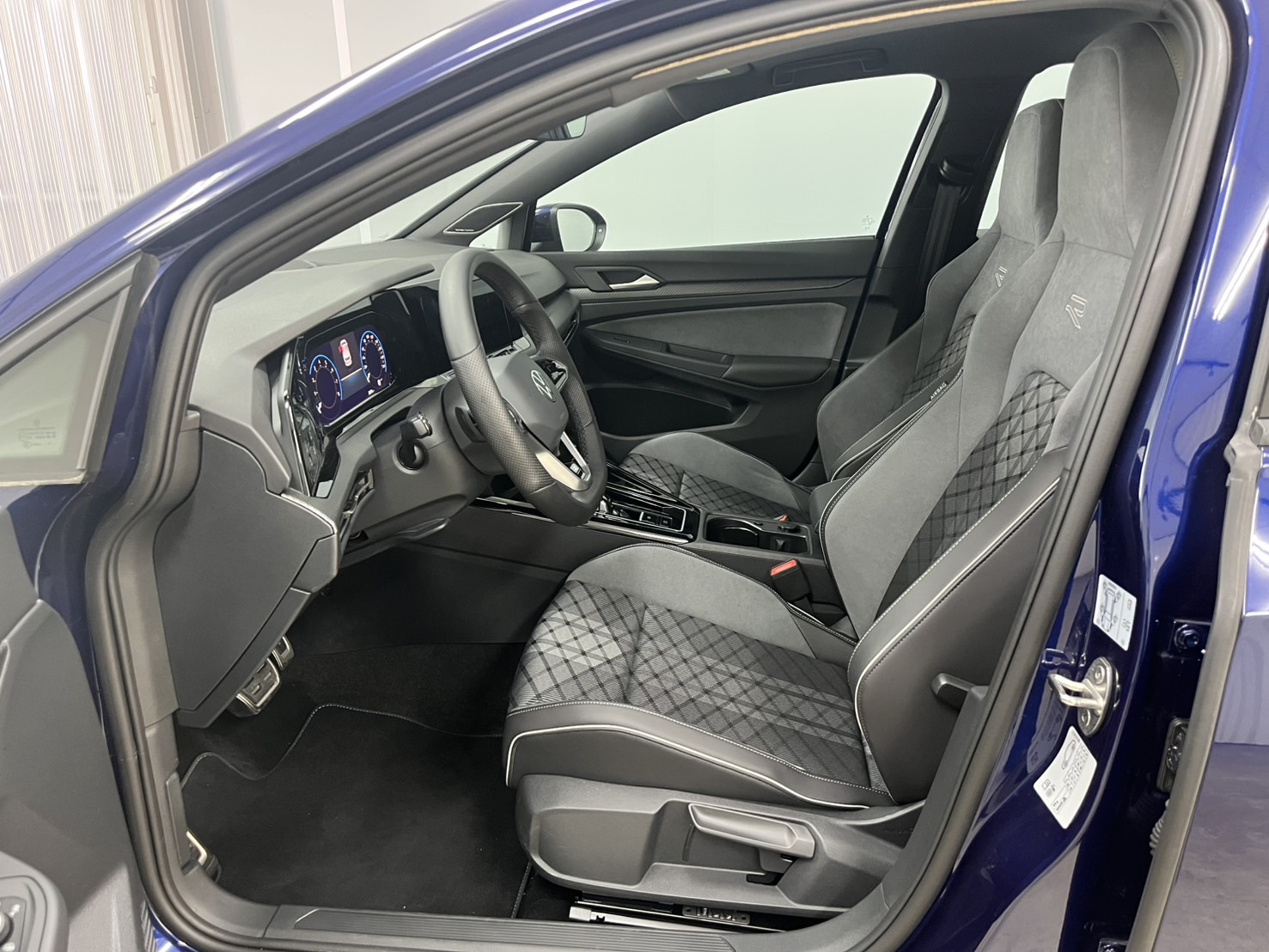 Golf 280 eTSI R-Line