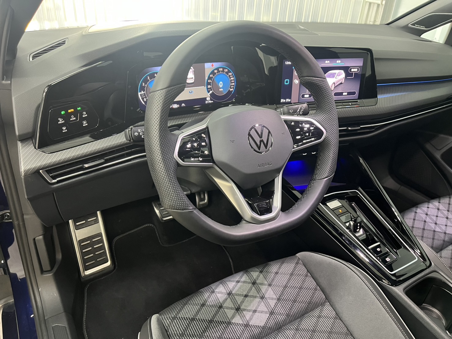 Golf 280 eTSI R-Line
