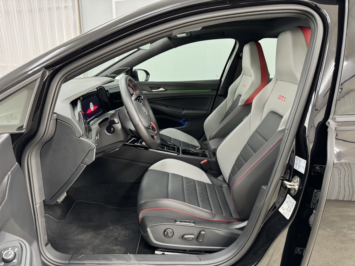 MY24 Golf GTI-V1
