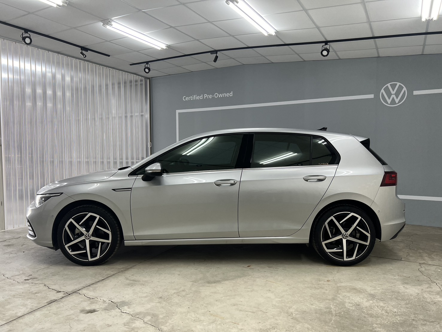 MY23 Golf 280 eTSI Style-V3