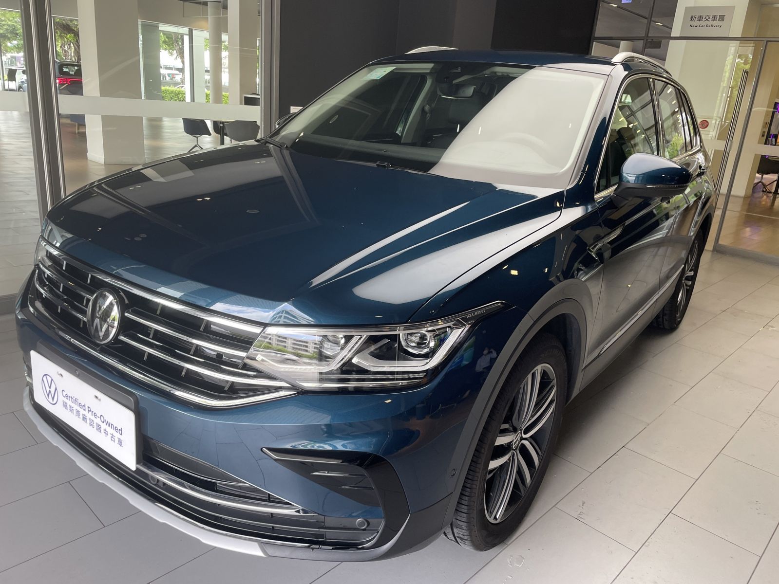 Tiguan 330 TSI Elegance Premium