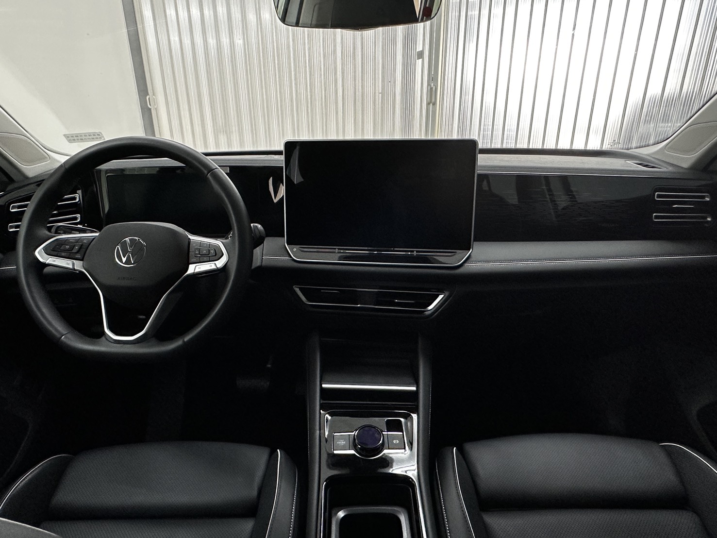Tiguan 280 eTSI Elegance Premium-V1