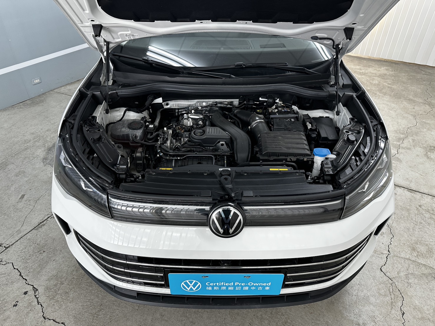 Tiguan 280 eTSI Elegance Premium-V1