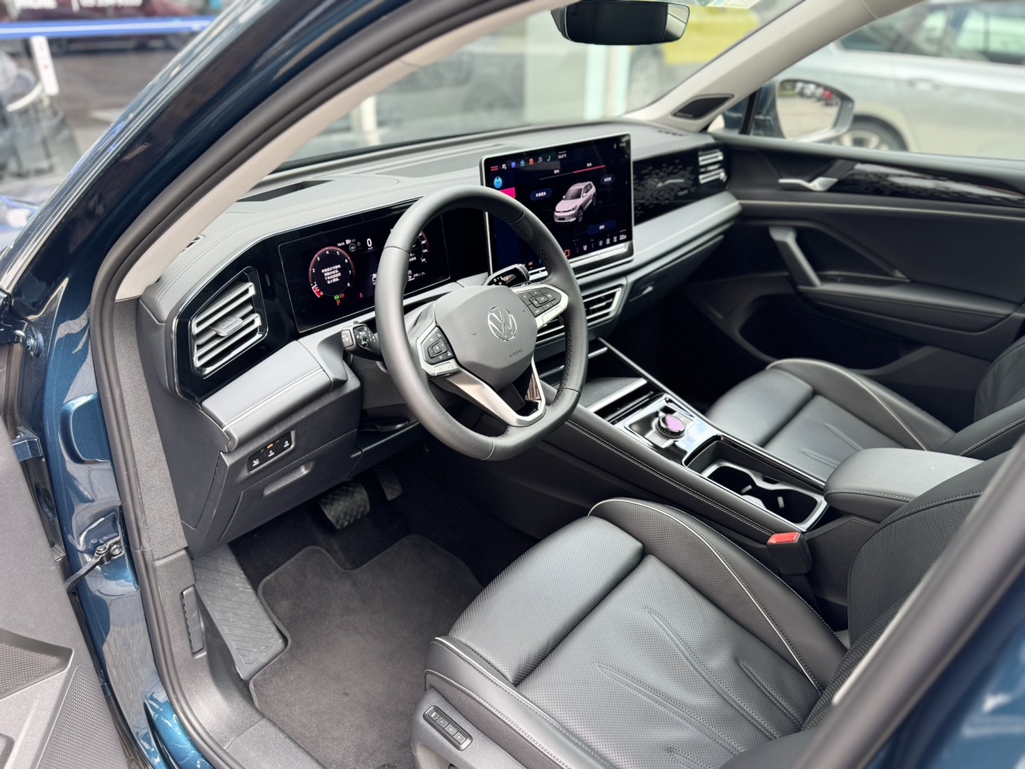 Tiguan 330 TSI Elegance Premium
