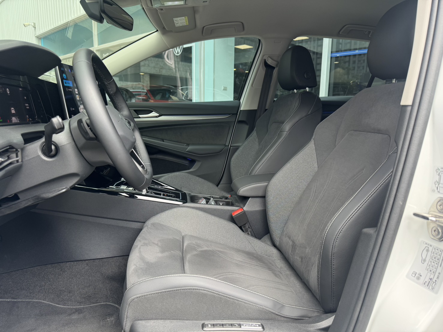 Golf 280 eTSI Style