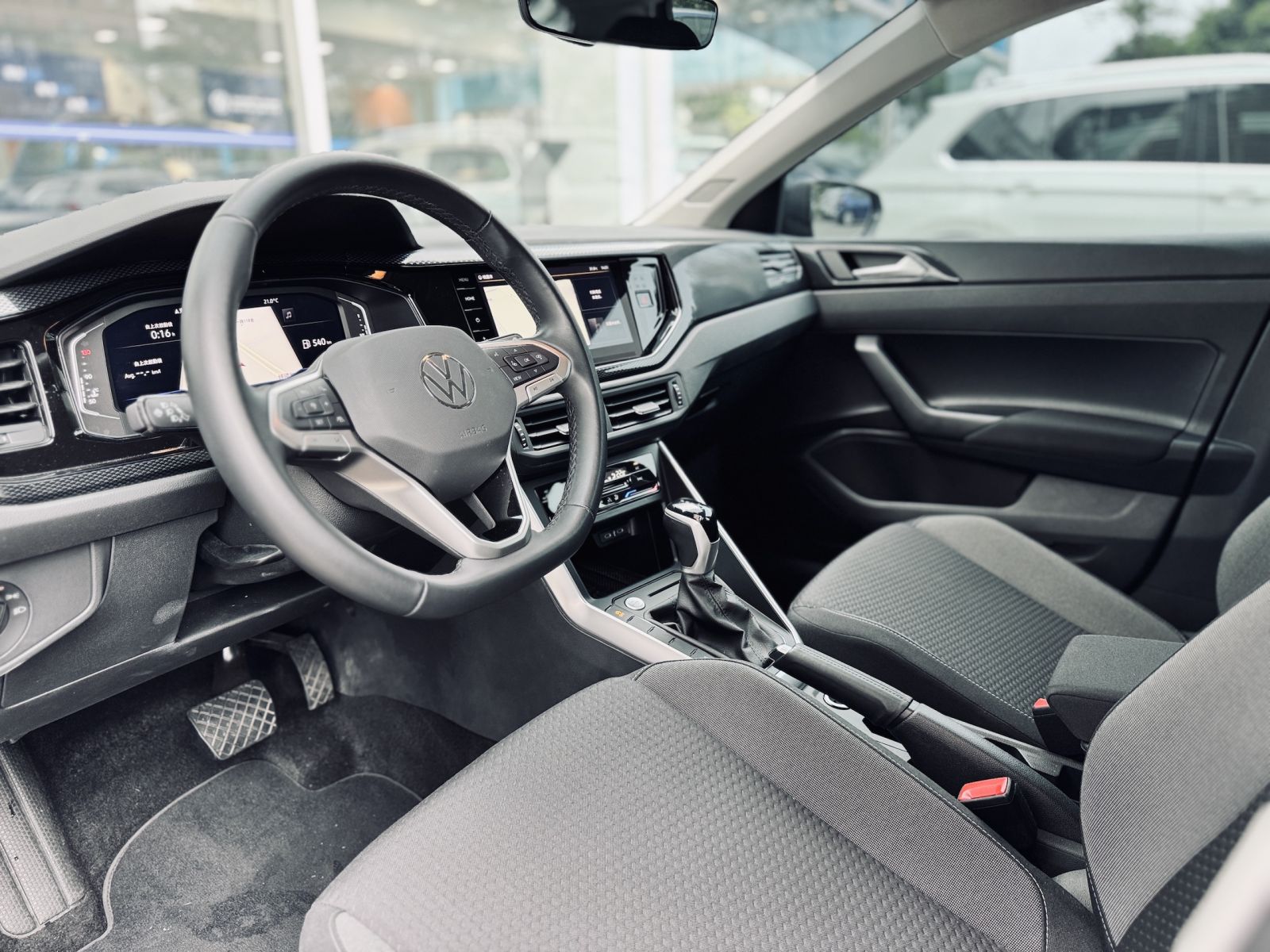 Polo 230 TSI Tech