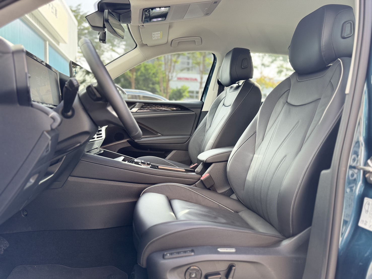 Tiguan 280 TSI Elegance Premium