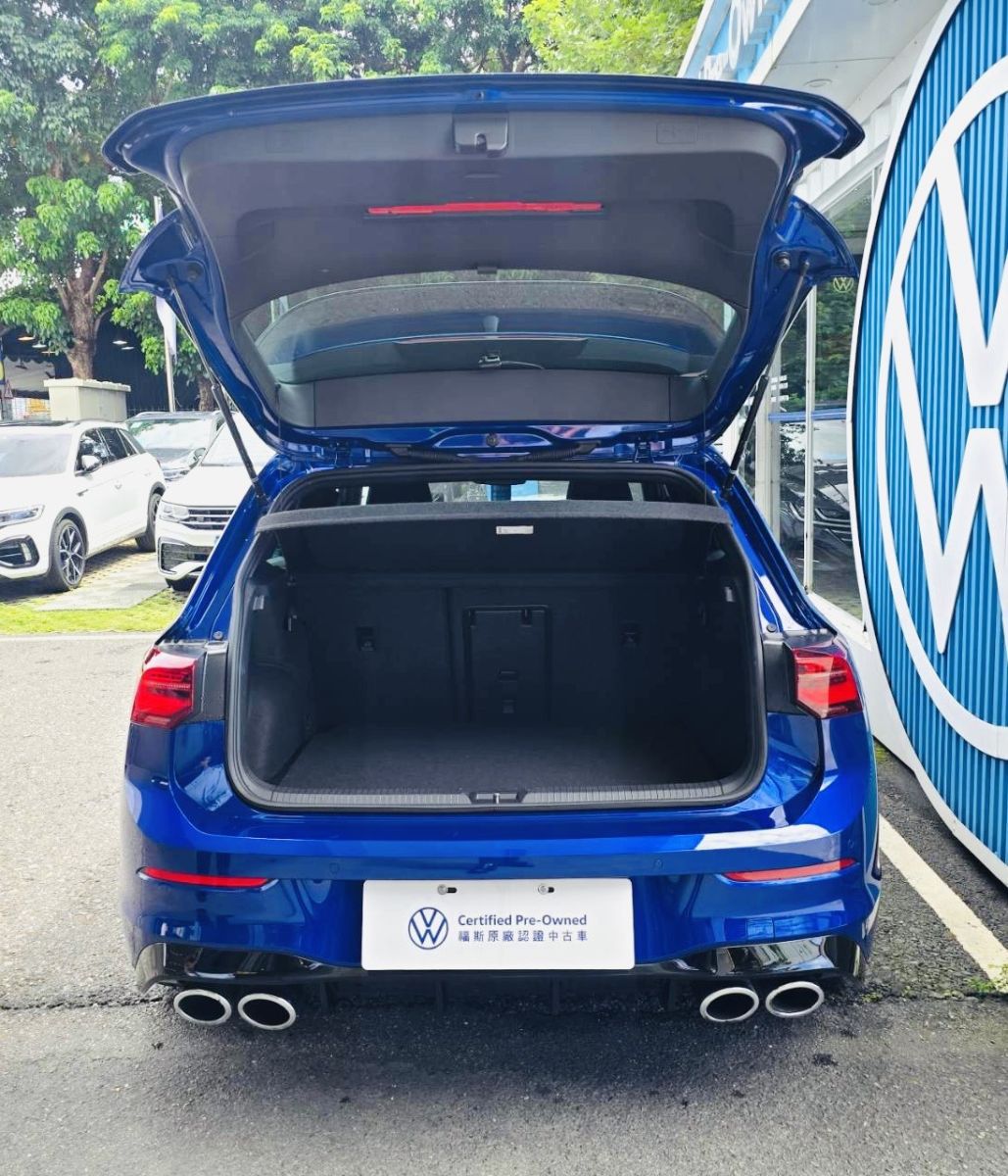 Golf R