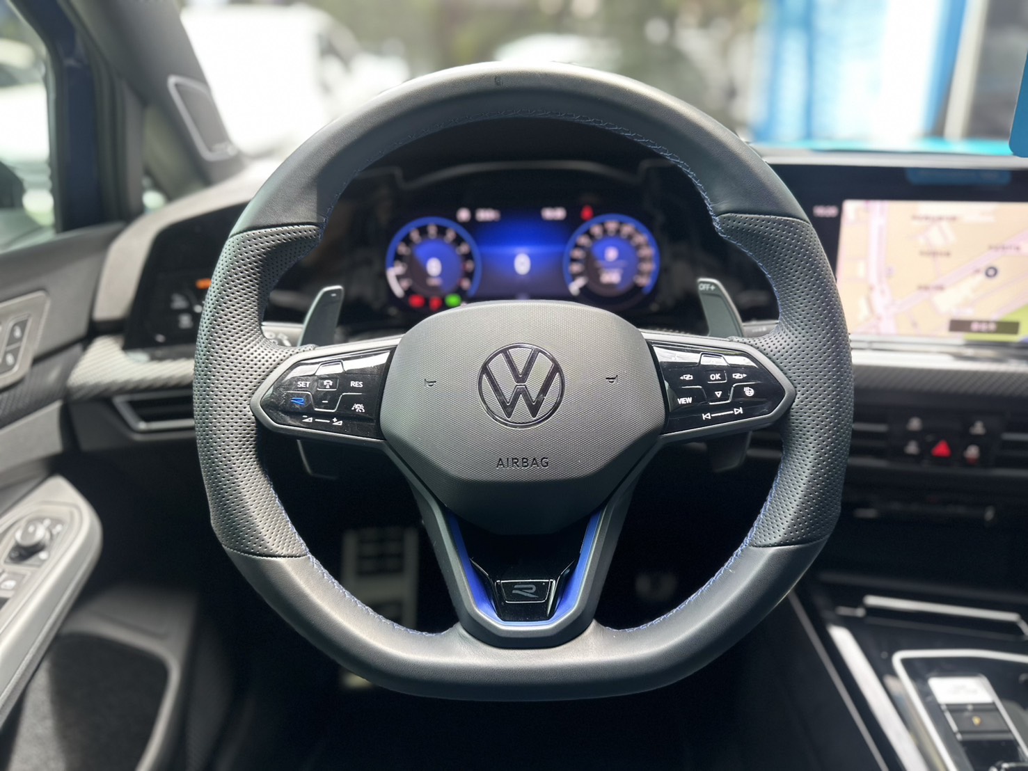 Golf R