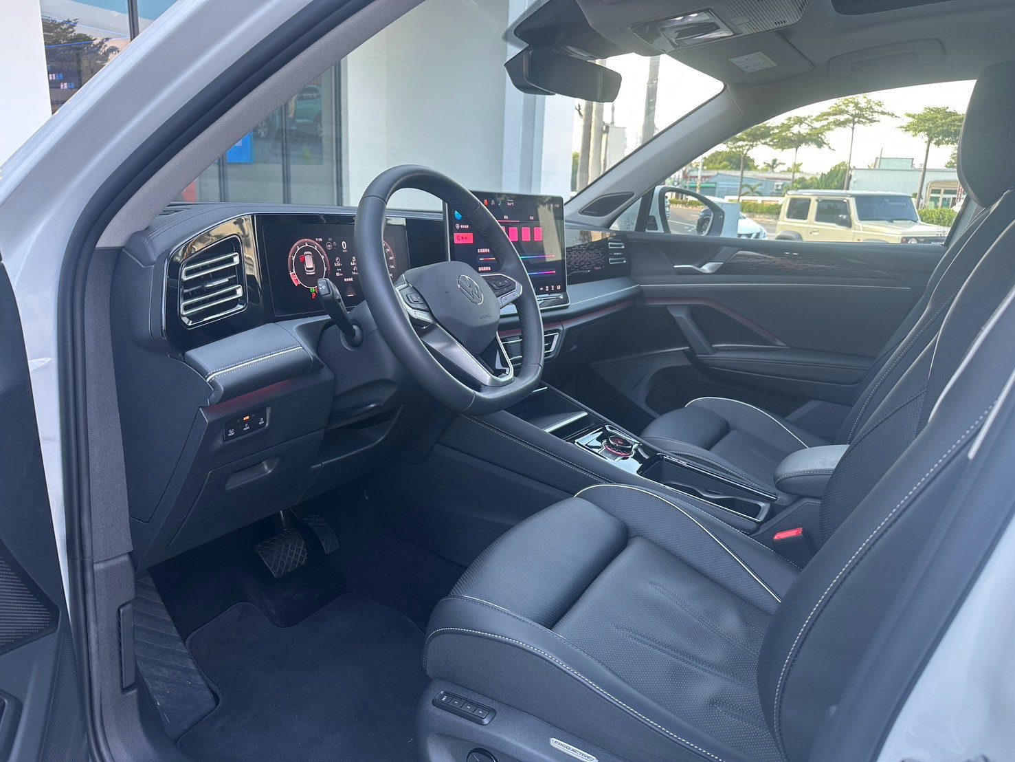 Tiguan 330 TSI Elegance Premium