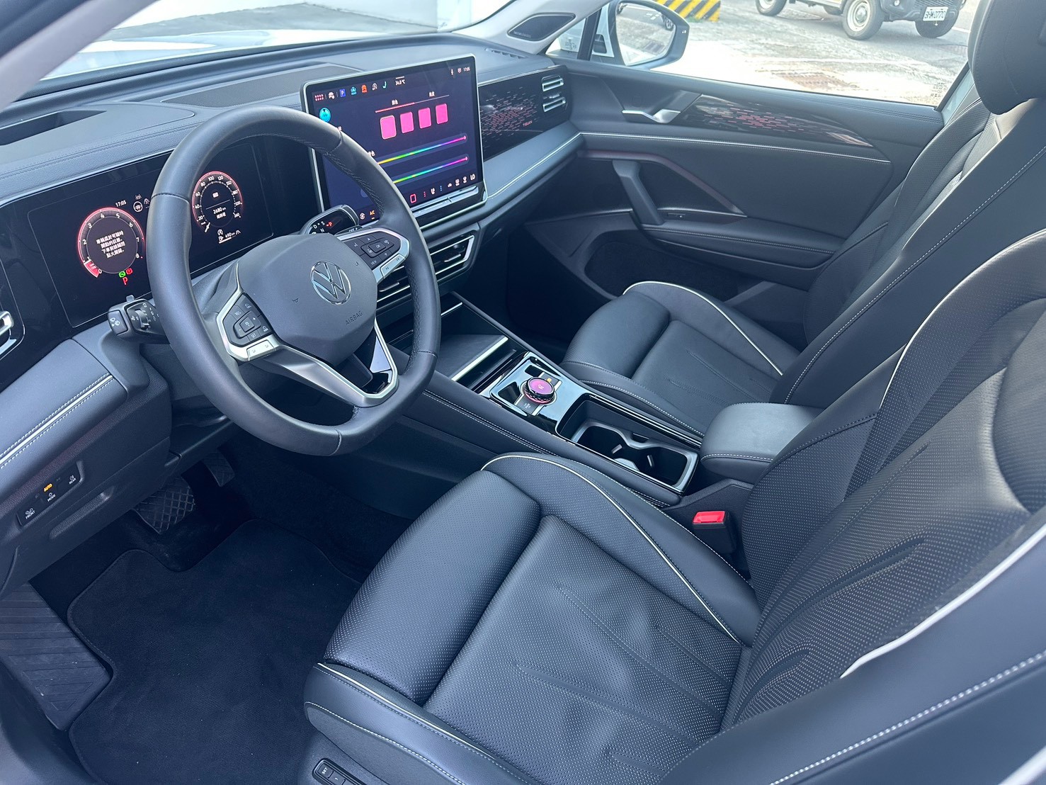 Tiguan 330 TSI Elegance Premium