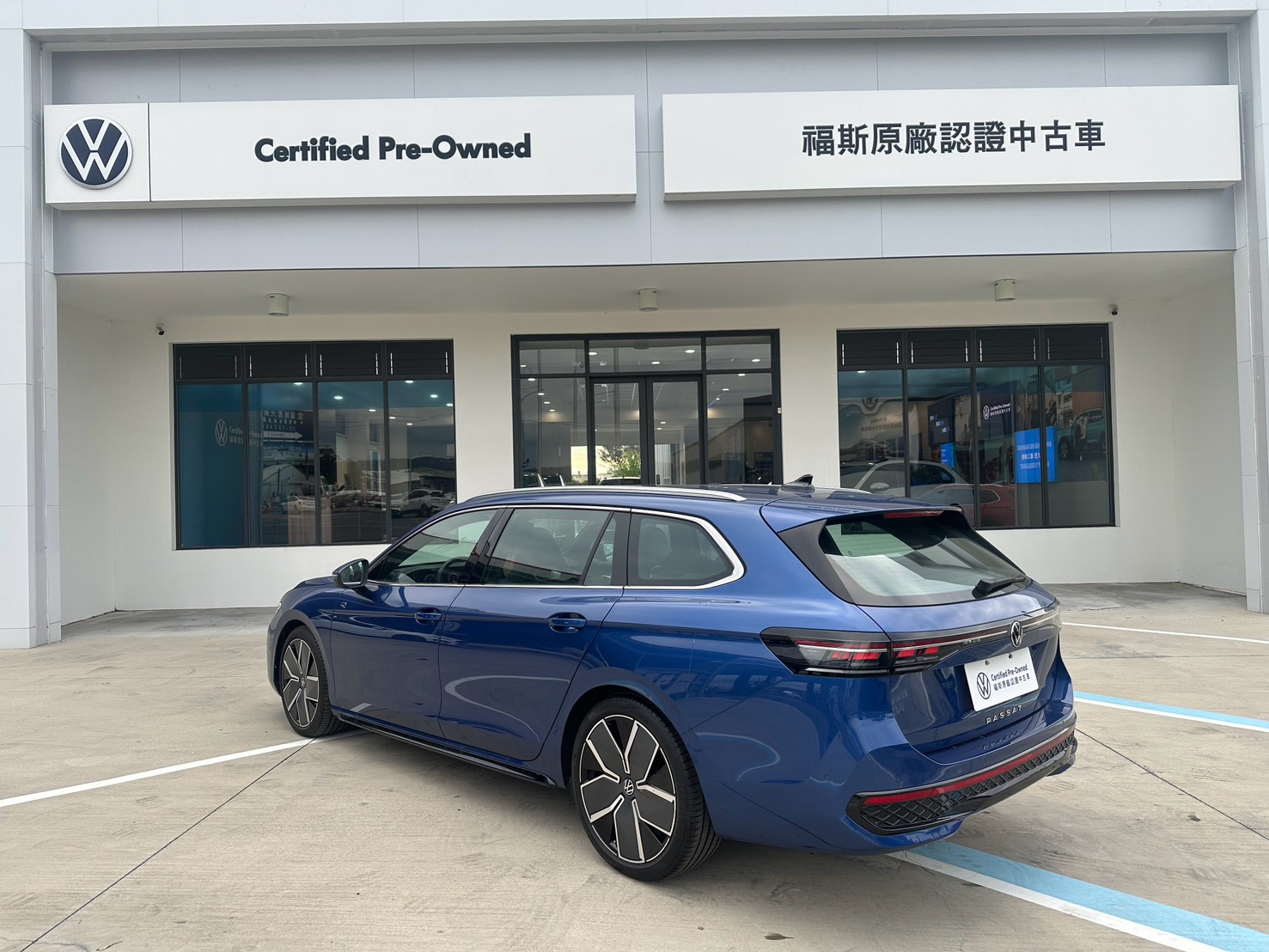MY25 Passat Variant 330 TSI R-Line