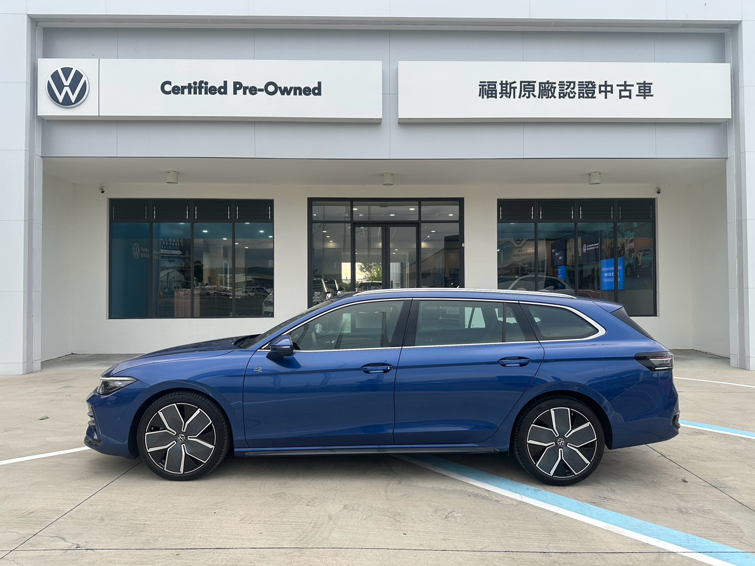 MY25 Passat Variant 330 TSI R-Line