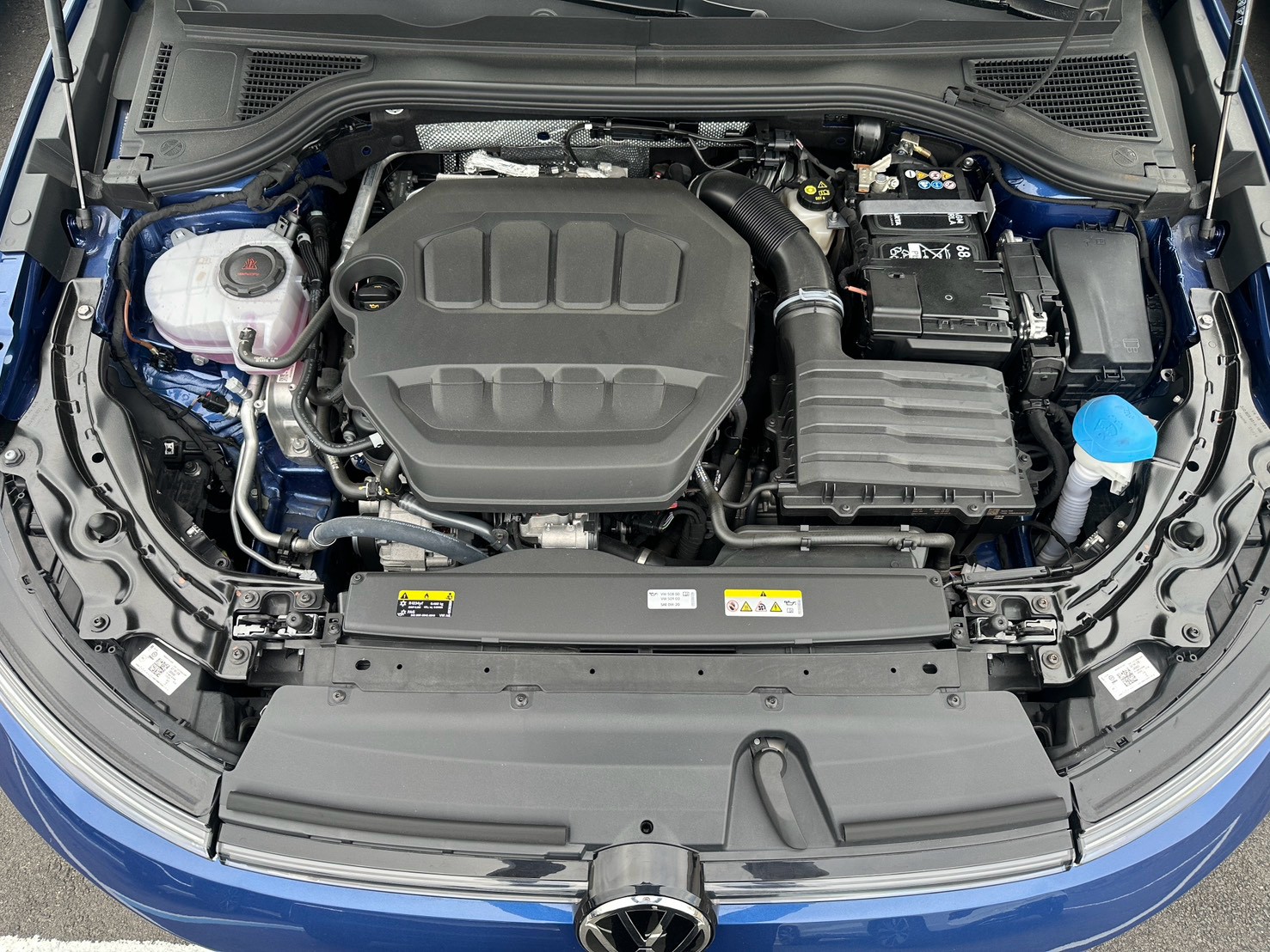 MY25 Passat Variant 330 TSI R-Line